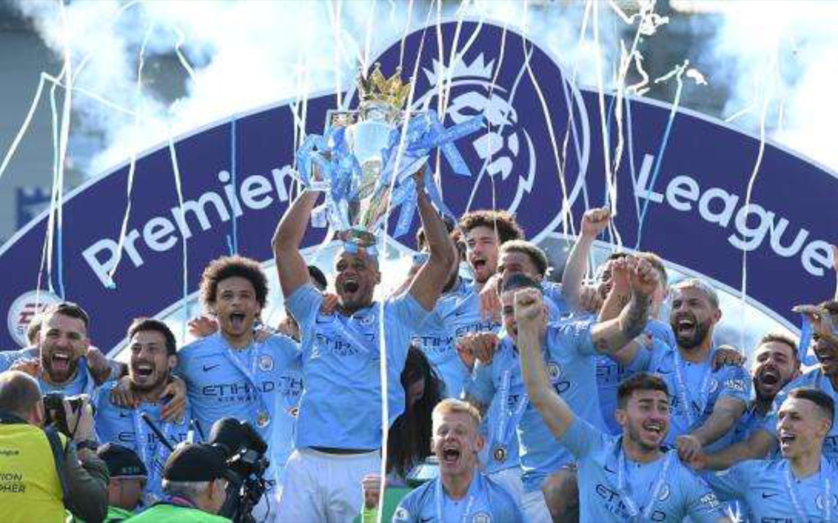 自从加盟亚 自从加盟亚