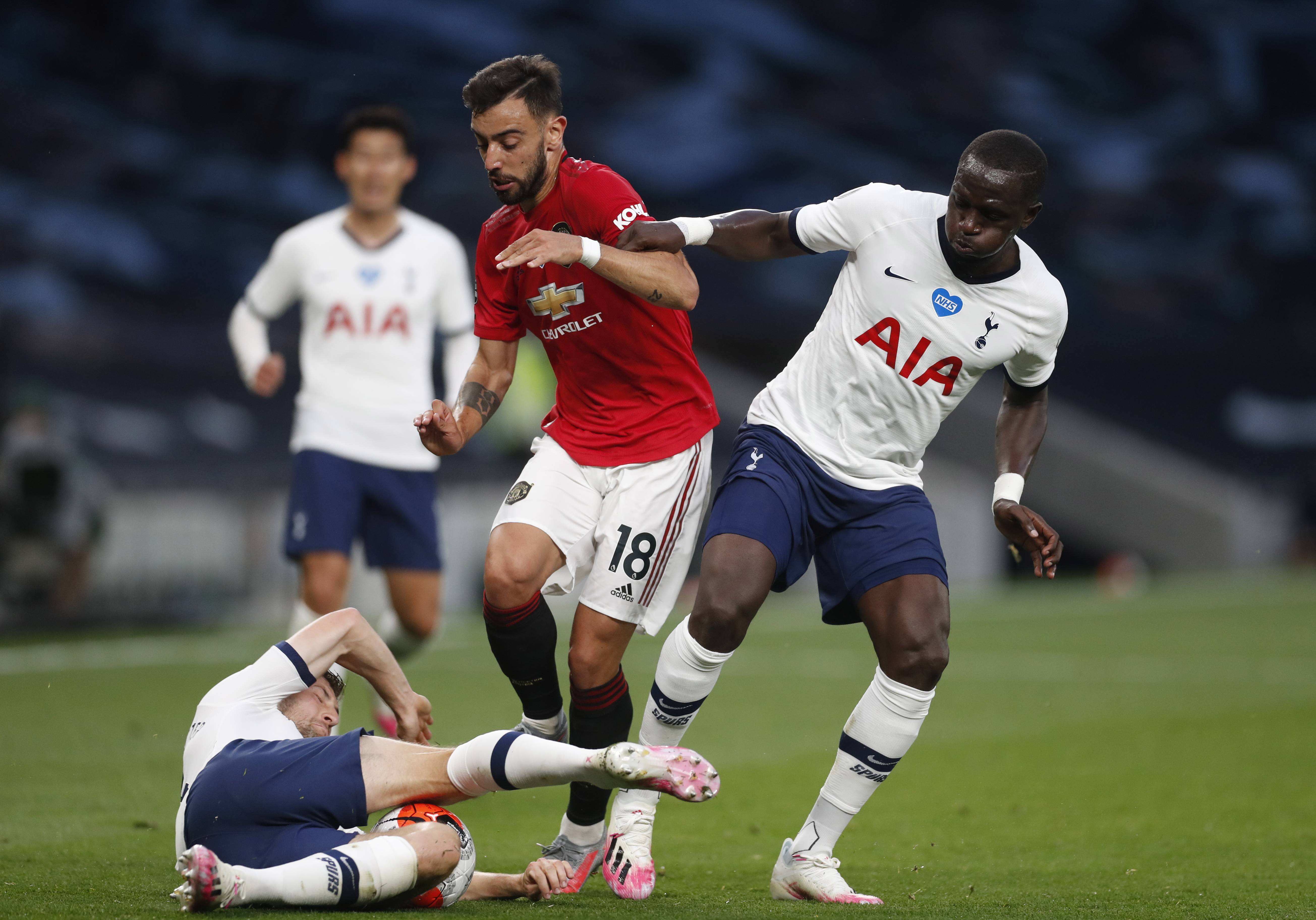 伍在半决赛 伍在半决赛